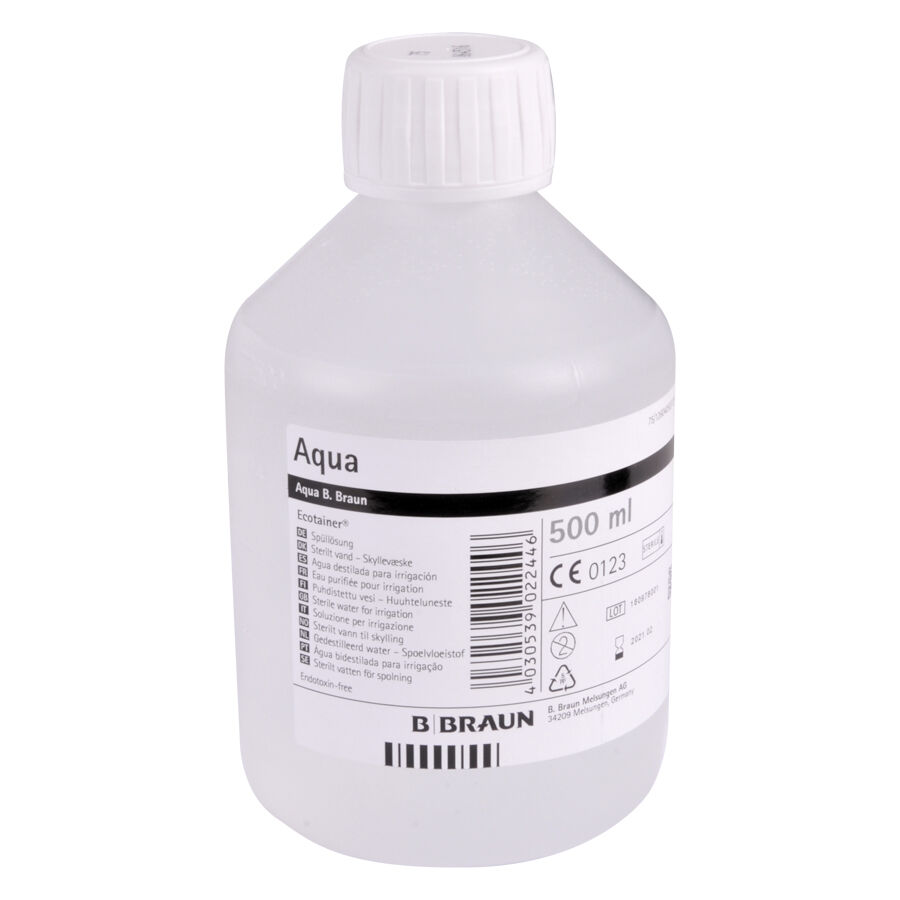 500 ml Flasche Braun Aqua Spüllösung mit weißem Etikett auf weißem Hintergrund