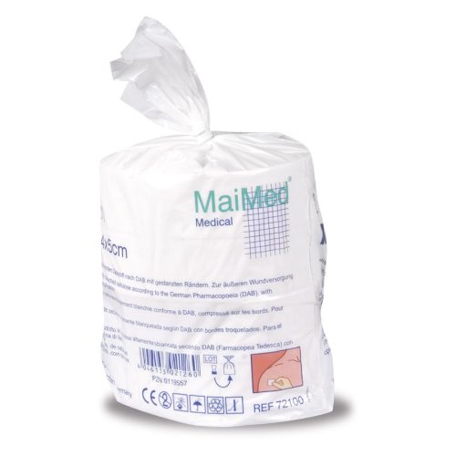 Packung unsterile Zellstofftupfer 4x5 cm von MaiMed auf weißem Hintergrund