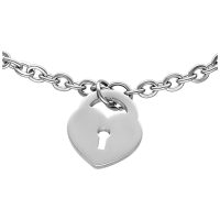 Silbernes Armband mit Herz-Schlossanhänger auf weißem Hintergrund