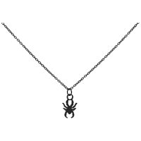 Schwarze Kette mit Spinnenanhänger aus Chirurgenstahl auf weißem Hintergrund