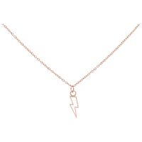 Roségoldene Kette mit Blitzanhänger, 50 cm, auf weißem Hintergrund
