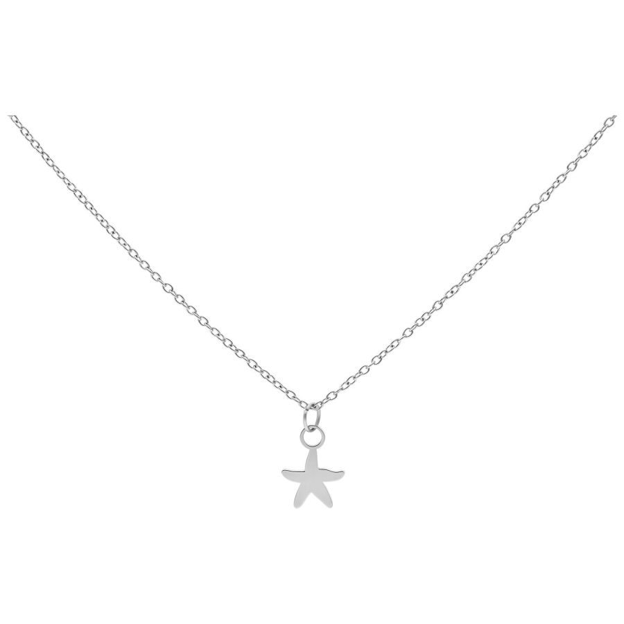 Silberne Kette mit kleinem Seestern-Anhänger auf weißem Hintergrund