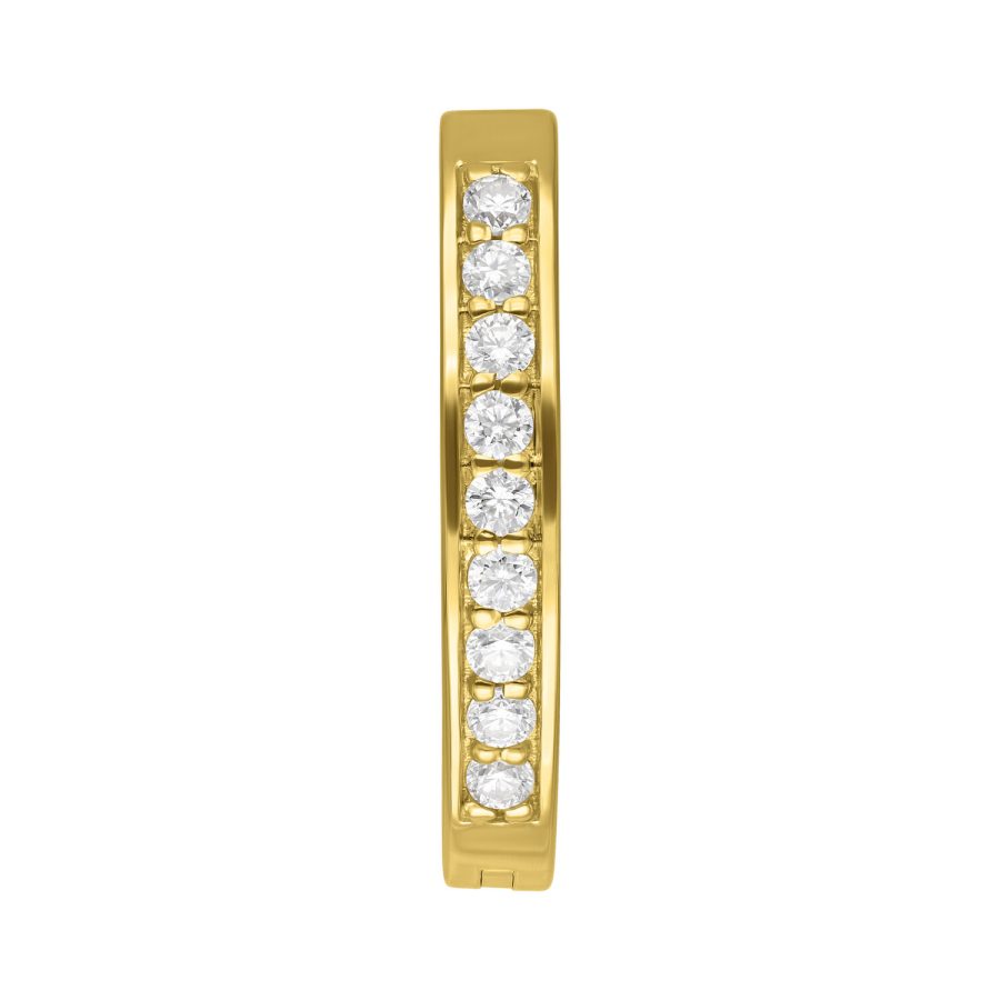 Goldener Bauchnabelring mit Moissanit-Kristallen auf weißem Hintergrund