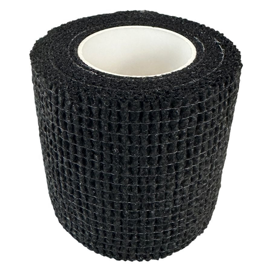 Schwarze, nicht gewebte Grip Bandage auf weißem Hintergrund