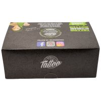Schwarze Box der Believa Tattoo Butter mit Logo und Social Media Icons