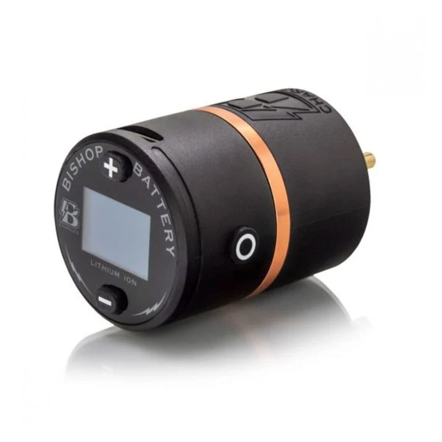 Schwarzes Bishop Wireless Power Supply V2 mit LCD-Display auf weißem Hintergrund