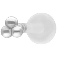 Silbernes Labret mit drei Kugeln auf weißem Hintergrund