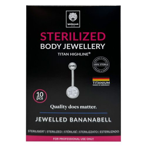 Silbernes Bauchnabelpiercing aus Titan mit klarem Kristall auf schwarzem Hintergrund