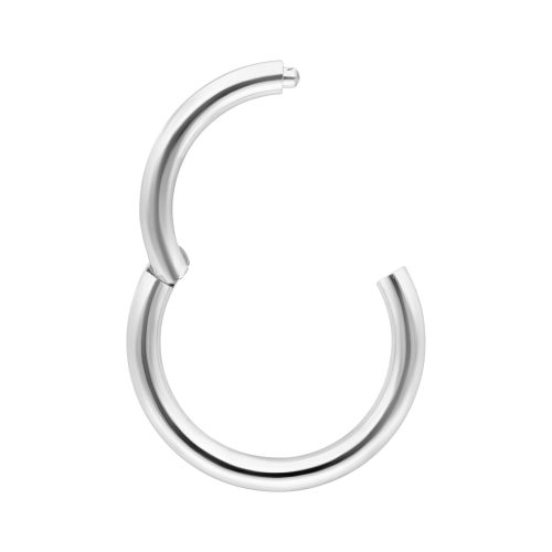 Klappring aus 14K Weißgold auf weißem Hintergrund