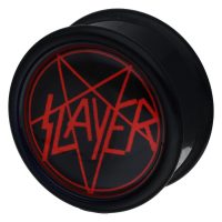 Schwarzer Plug mit rotem Slayer Penta Logo auf weißem Hintergrund