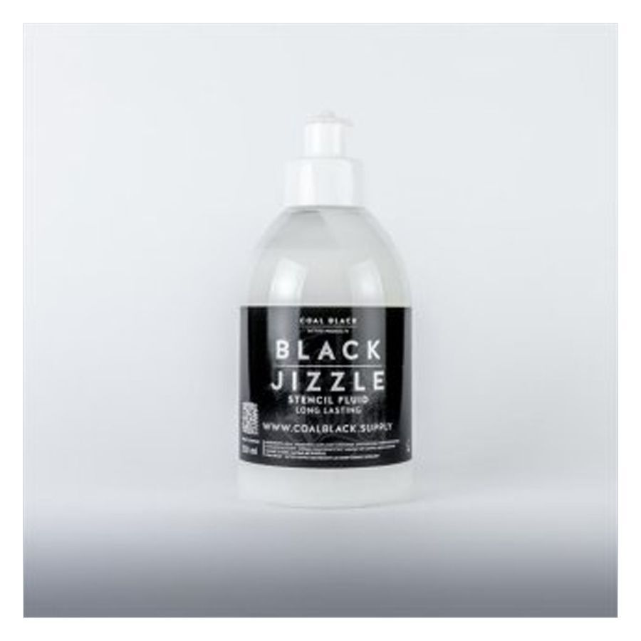 250 ml Flasche Black Jizzle Tattoo-Zubehör auf weißem Hintergrund