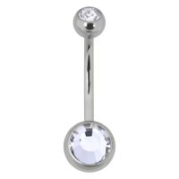 Silbernes Bauchnabelpiercing mit zwei klaren Kristallen auf weißem Hintergrund
