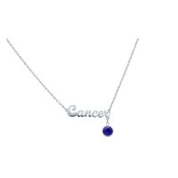 Silberne Kette mit 'Cancer' Schriftzug und blauem Kristallanhänger auf weißem Hintergrund