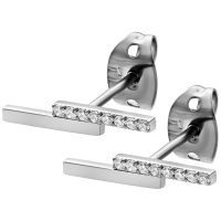 Silberne Ohrstecker mit horizontalem Kristallbalken auf weißem Hintergrund