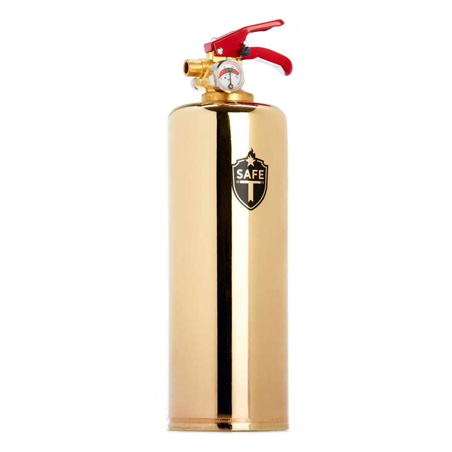 Goldener Feuerlöscher mit rotem Griff auf weißem Hintergrund