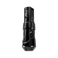 Schwarze FK Irons Max Tattoomaschine mit One Powerbolt auf weißem Hintergrund