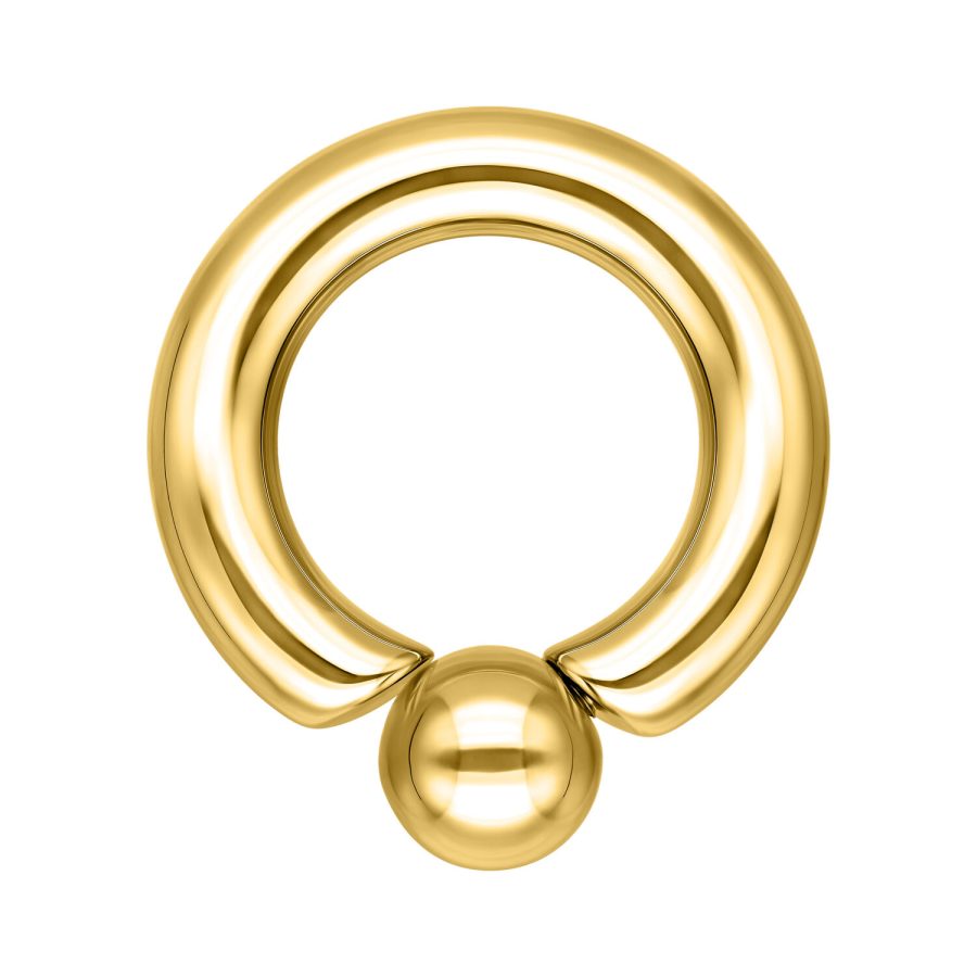 Goldener Titan-Piercingring mit Kugel, 10mm Stärke, auf weißem Hintergrund