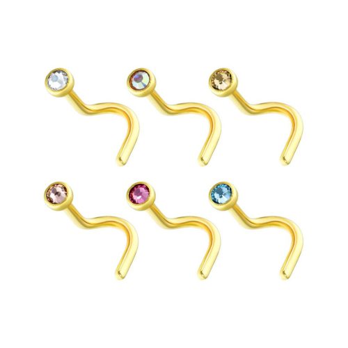 Sechs goldene Nasenstecker mit klaren und bunten Kristallen auf weißem Hintergrund