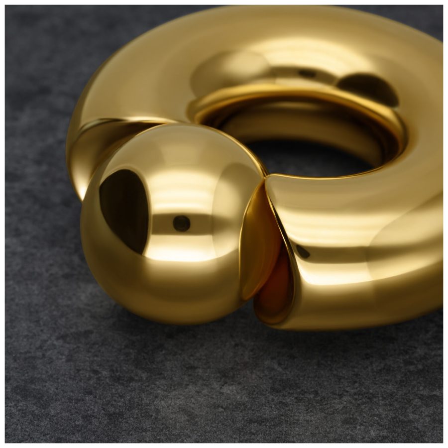 Goldener Monster Screw In Ring mit 12mm Stärke und 19mm Innendurchmesser auf grauem Hintergrund