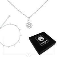 Silberne Halskette mit Blumenanhänger und Perlenarmband, schwarze Box