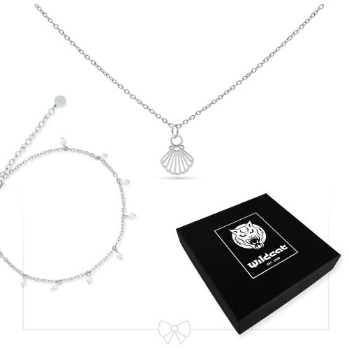 Silberne Halskette mit Muschel-Anhänger und passendem Fußkettchen, schwarze Box