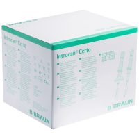 Weiße Verpackung mit grünen Akzenten der Marke B Braun für Introcan Piercingnadeln