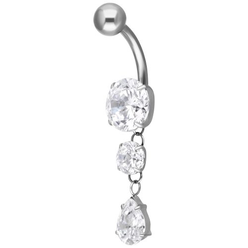 Silbernes Bauchnabelpiercing mit drei klaren Kristallen auf weißem Hintergrund