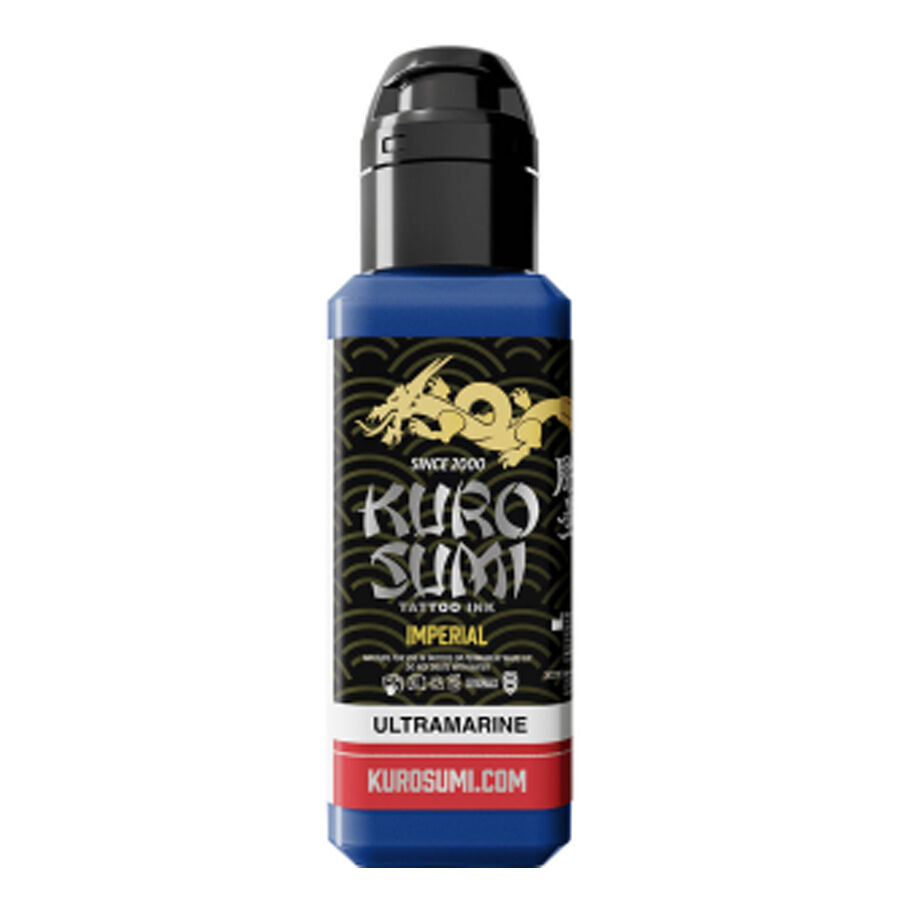 Flasche Kuro Sumi Ultramarin Tattoofarbe mit schwarzem Etikett auf weißem Hintergrund