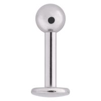 Labret aus silbernem Chirurgenstahl auf weißem Hintergrund
