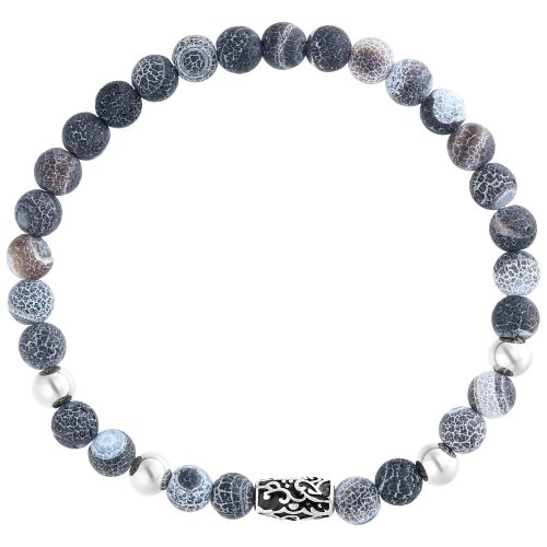 Graues Armband aus Kunststoff mit gemusterten Perlen auf weißem Hintergrund