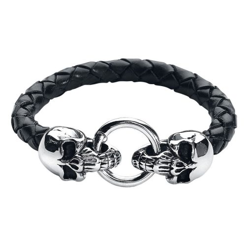 Schwarzes geflochtenes Lederarmband mit zwei silbernen Totenköpfen und einem Ringverschluss