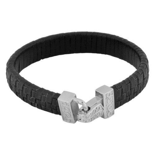 Schwarzes, geflochtenes Lederarmband mit silbernem Chirurgenstahlverschluss auf weißem Hintergrund