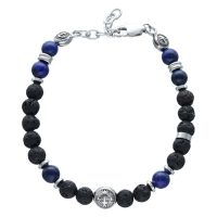Schwarzes und blaues Armband mit Anker und Lavaperlen auf weißem Hintergrund