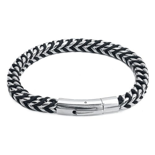 Schwarzes und silbernes Armband aus Nylon mit Edelstahlverschluss auf weißem Hintergrund