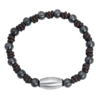 Knot Armband aus braunem Nylon und grauem Chirurgenstahl auf weißem Hintergrund