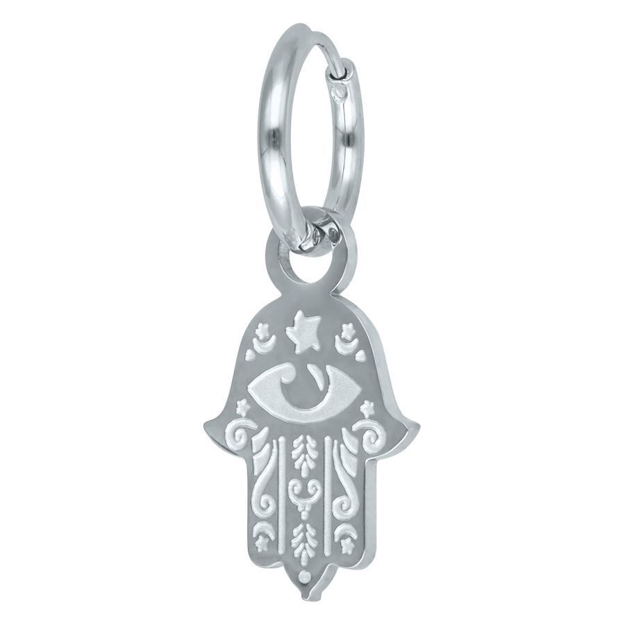 Silberner Hamsa Hand Ohrring aus Edelstahl auf weißem Hintergrund