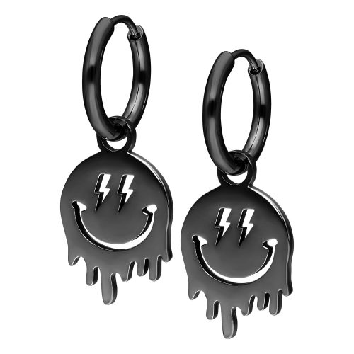 Zwei schwarze Metallohrringe mit Smiley-Anhängern auf weißem Hintergrund