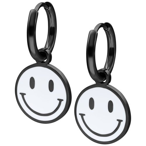 Schwarze Ohrringe mit weißem Smiley-Anhänger auf weißem Hintergrund