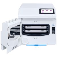 Weißer SteriHero Speed+ Sterilisator mit offenem Fach und Touchscreen-Display auf weißem Hintergrund
