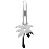 Silberner Ohrring mit Palmenanhänger auf weißem Hintergrund