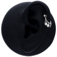 Schwarze Piercingkette aus Silber, 20 mm Länge, am Ohr