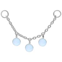 Silberne Piercingkette mit drei synthetischen Opal-Steinen auf weißem Hintergrund