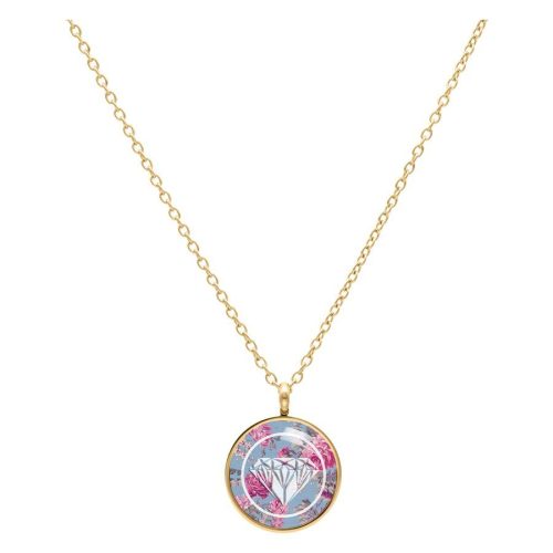Goldene Kette mit rundem blauem Anhänger, verziert mit Diamantmuster und rosa Blumen auf weißem Hintergrund