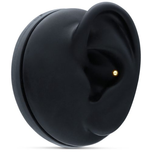 Goldener 18k Basic Ball Piercing Aufsatz auf schwarzem Ohrmodell