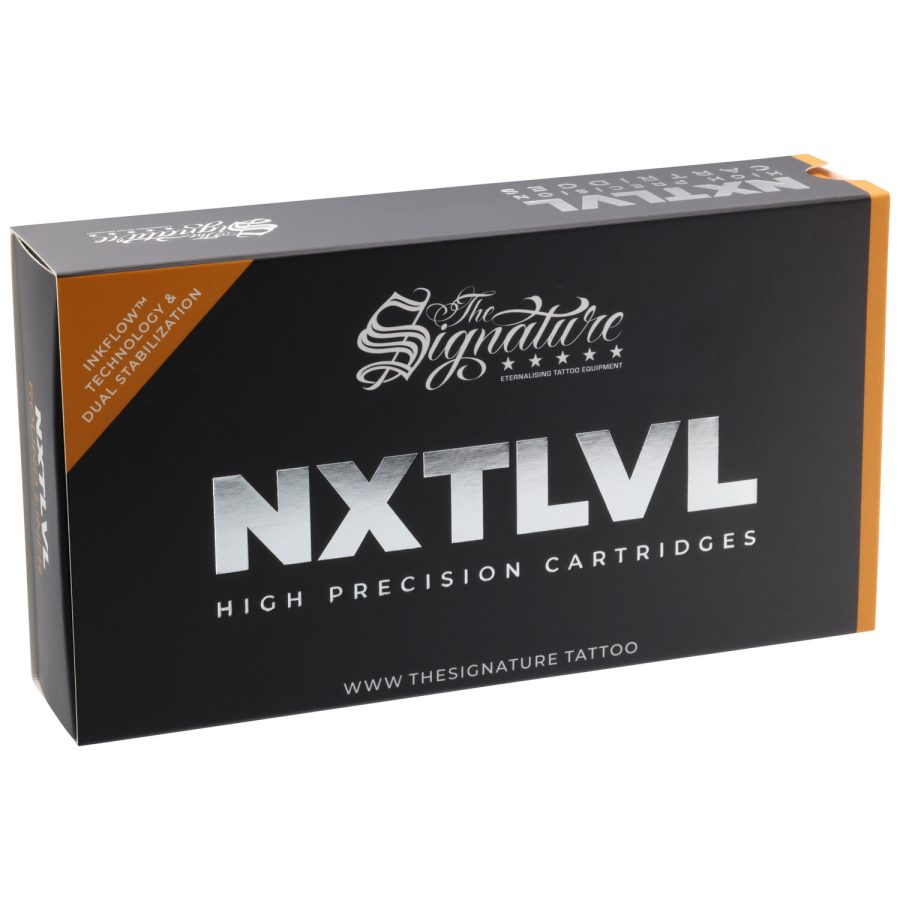 Schwarze Box mit silbernem NXT-LVL Logo, The Signature Aufschrift.
