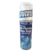 Blaue Piercing Foam Soap Flasche, 50 ml, auf weißem Hintergrund