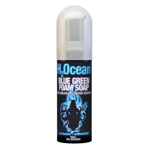 Flasche H2Ocean Blue Green Foam Soap mit transparentem Deckel auf weißem Hintergrund