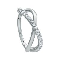 Silberner Infinity Clicker Piercingring mit klaren Kristallen auf weißem Hintergrund