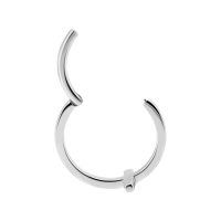 Silberner Hinged Cross Ring mit 12,0 mm Innendurchmesser auf weißem Hintergrund