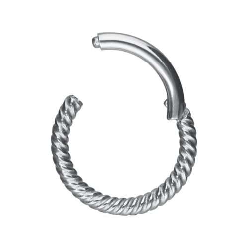 Silberner Piercingring mit gedrehter Kette auf weißem Hintergrund